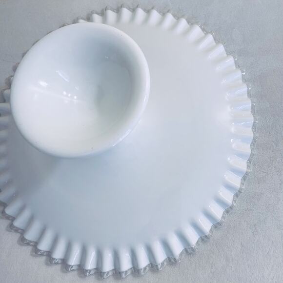 Vtg Fenton Silver Crest Ruffled Milk Glass Pedestal Cake Stand Plate Scalloped - Picture 7 of 15